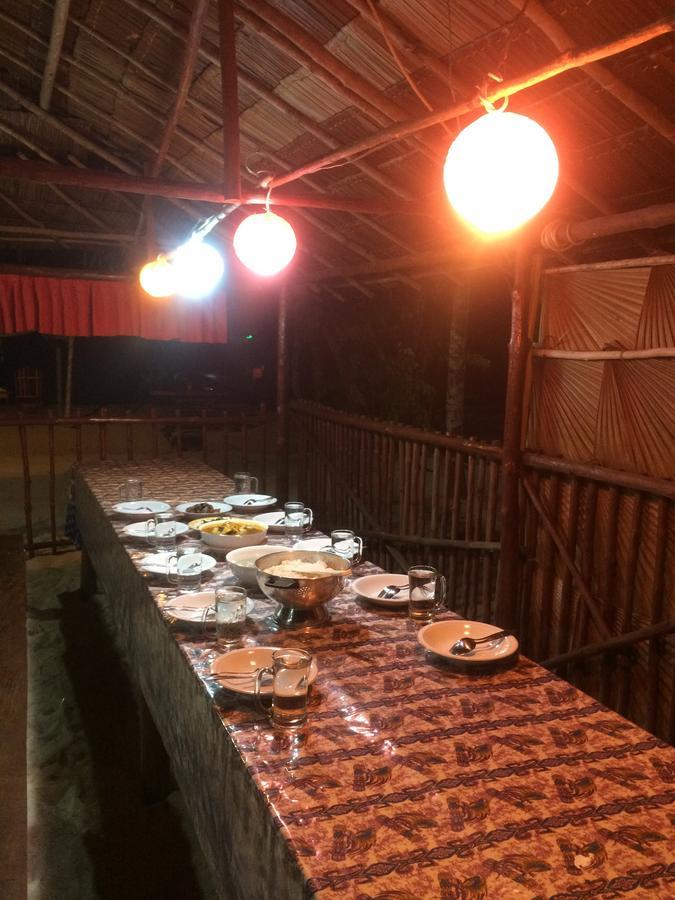 Kamar Raja Guest House Selpele Ngoại thất bức ảnh