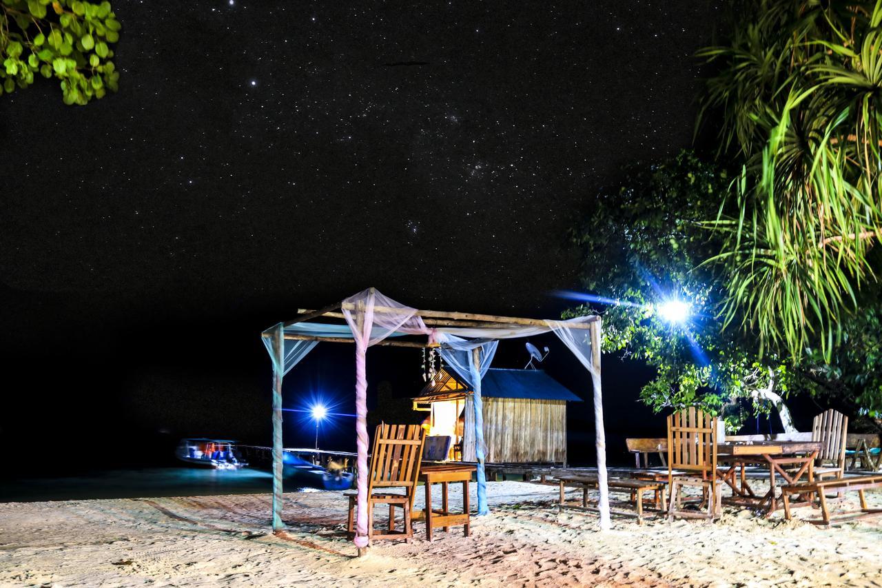 Kamar Raja Guest House Selpele Ngoại thất bức ảnh